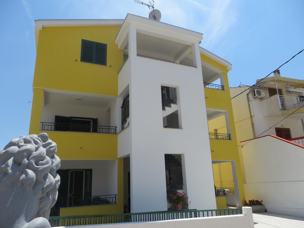Apartments Luka Pakoštane Esterno foto